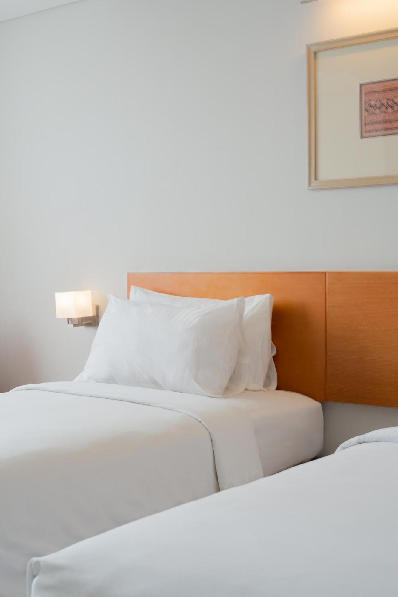 The Capital Hotel Surabaja Zewnętrze zdjęcie