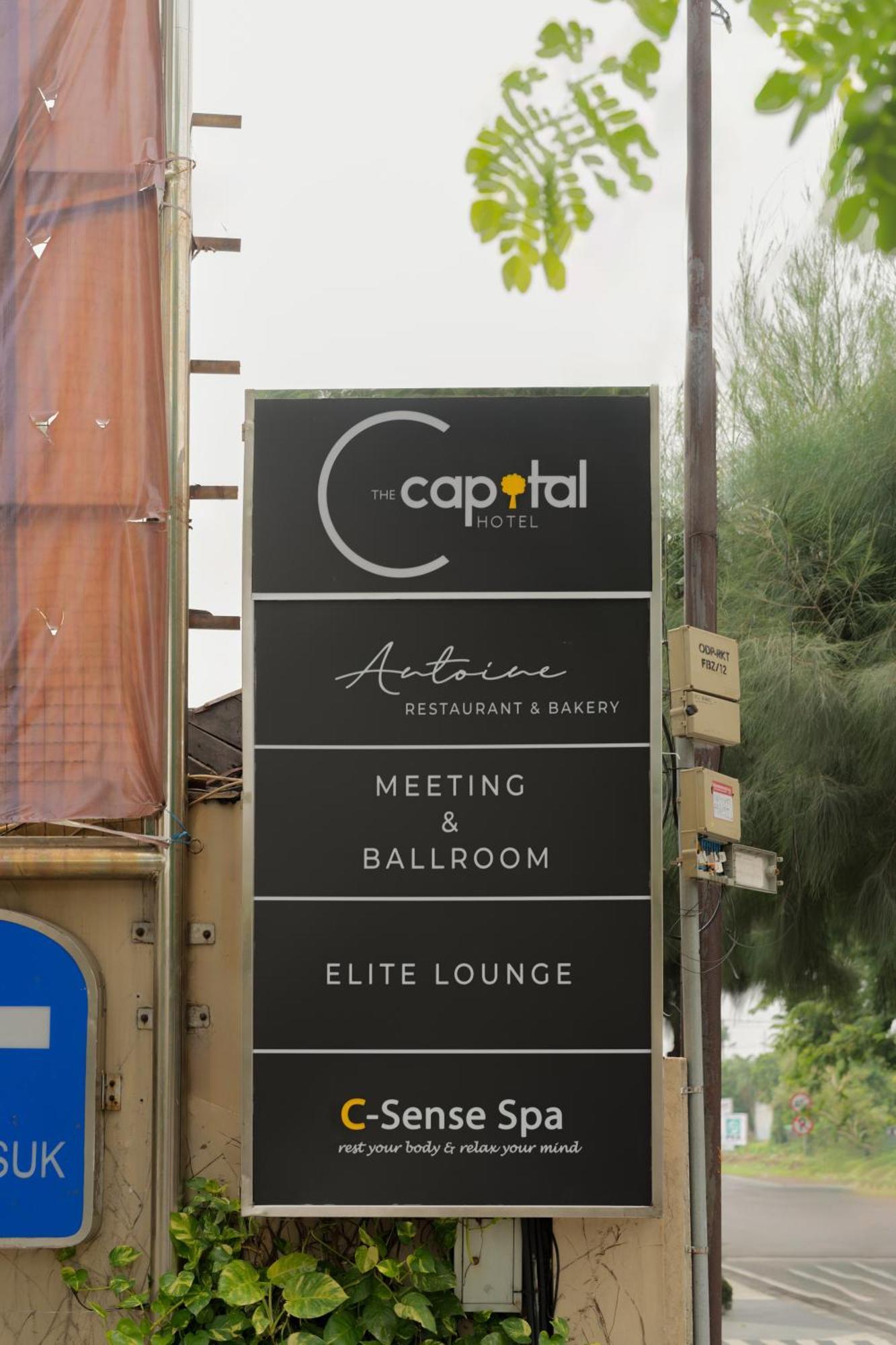 The Capital Hotel Surabaja Zewnętrze zdjęcie