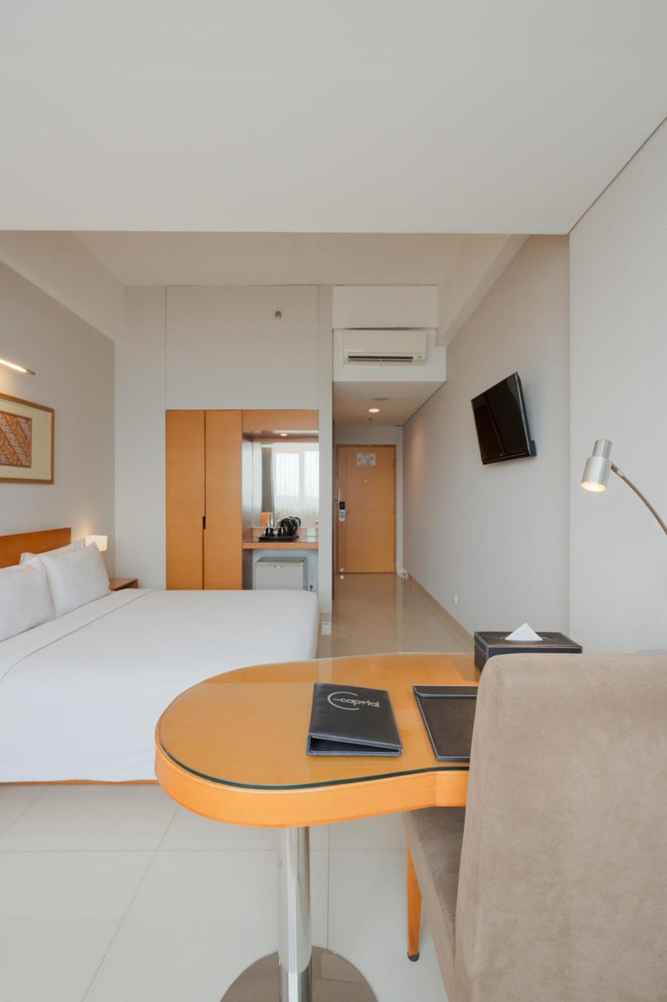 The Capital Hotel Surabaja Zewnętrze zdjęcie