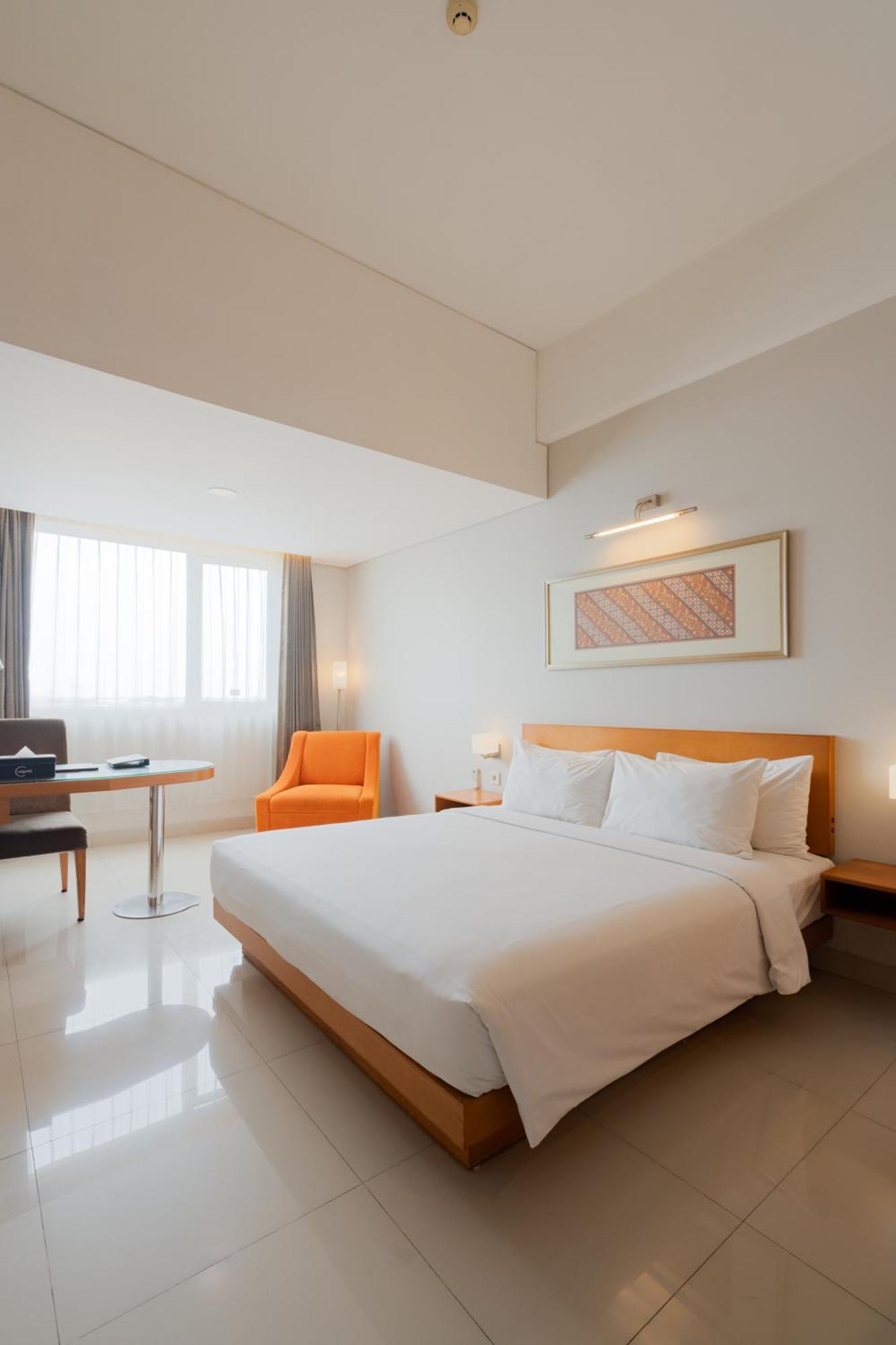 The Capital Hotel Surabaja Zewnętrze zdjęcie