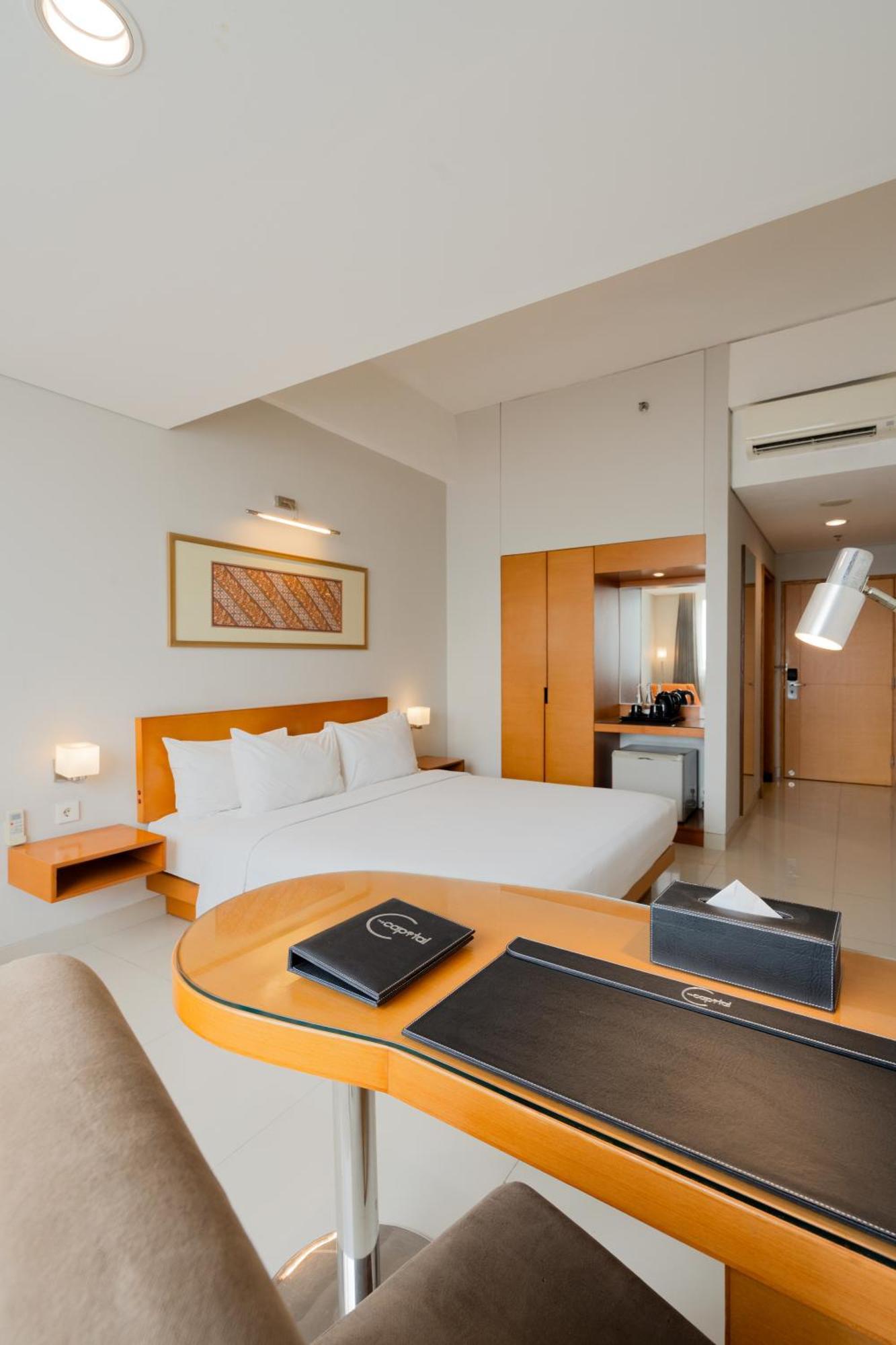 The Capital Hotel Surabaja Zewnętrze zdjęcie