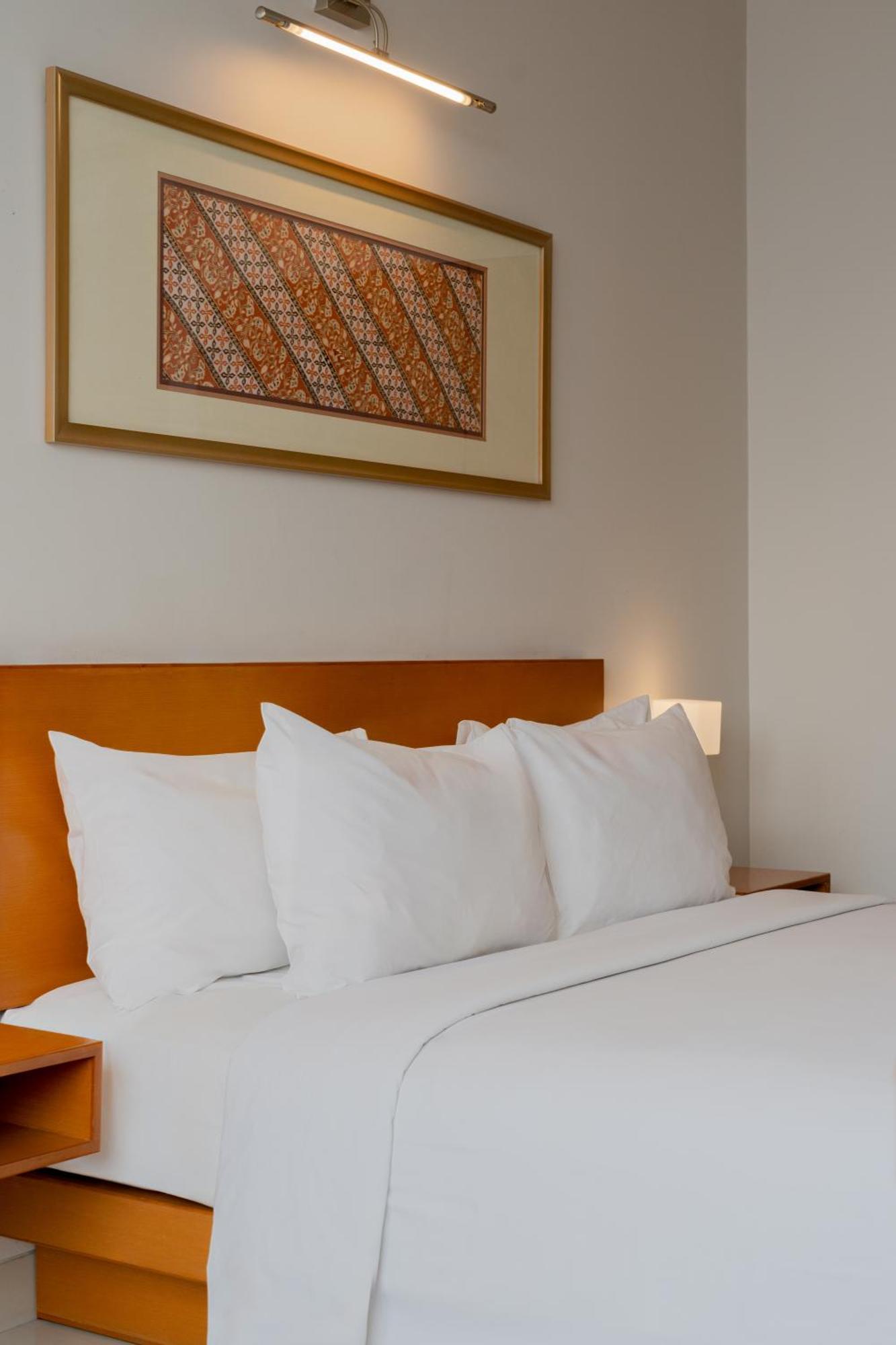 The Capital Hotel Surabaja Zewnętrze zdjęcie